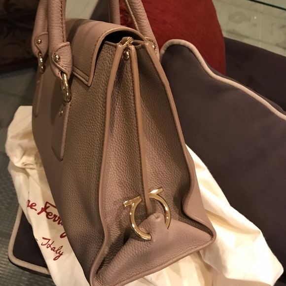Ferragamo Handbag - Picture 4 of 8